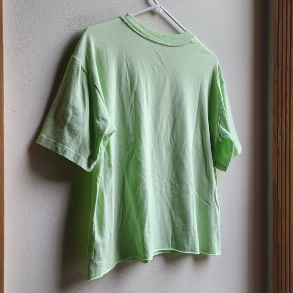 Tek Gear Neon Green Cropped Scoop Neck T-Shirt Size Medium - Picture 10 of 12